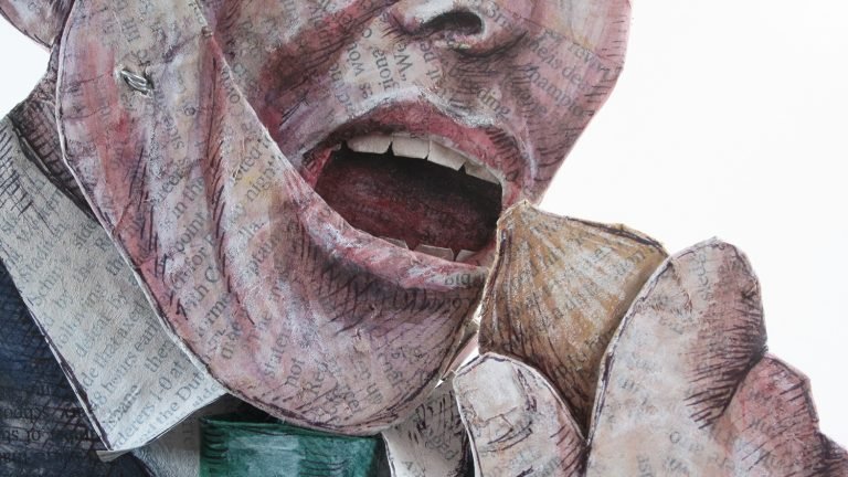 They Liked the Onion (2015) interactive automaton art object by Lauren Edmonds